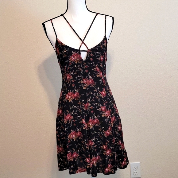 American Eagle Outfitters Dresses & Skirts - American Eagle Halter Summer Dress M